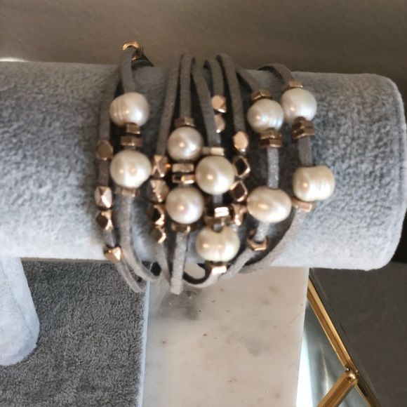 WHBM long necklace - Picture 2 of 3